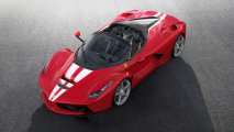 Ferrari LaFerrari Aperta front side view red