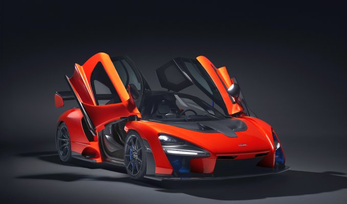 McLaren Senna doors open front side