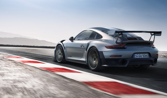 Porsche_911_GT2_RS_rear_side_left_view