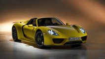 Porsche 918 Spyder front left view