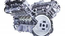 Porsche 918 Spyder V8 engine view