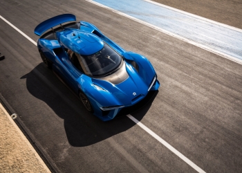 NIO EP9 electric hypercar racetrack