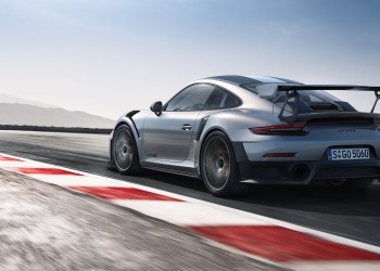 Porsche_911_GT2_RS_rear_side_left_view